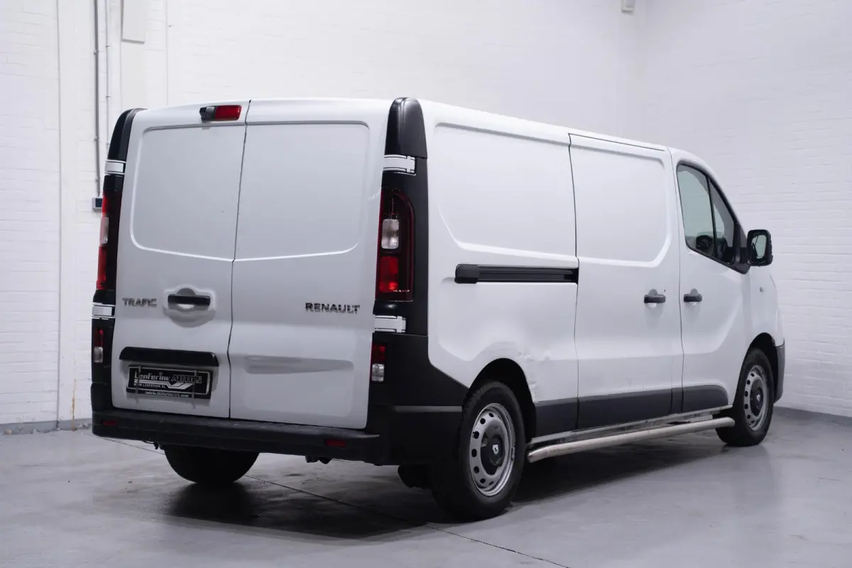 1.6 dCi 125 pk L2H1 Airco, Camera, Laadruimte Pakket, PDC achter, 3-Zits