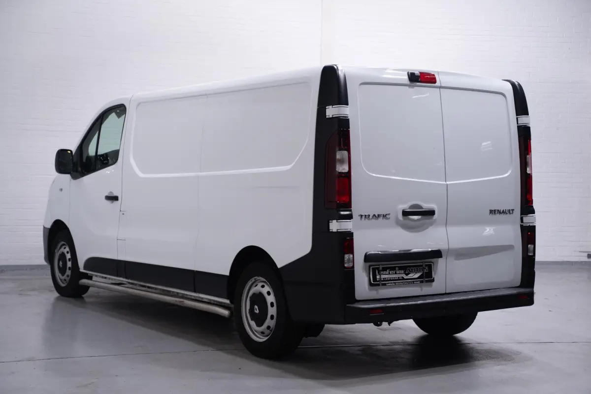 1.6 dCi 125 pk L2H1 Airco, Camera, Laadruimte Pakket, PDC achter, 3-Zits