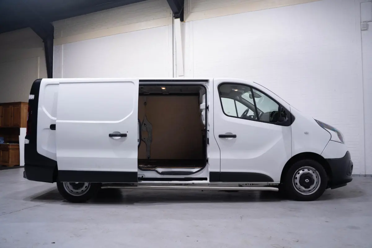 1.6 dCi 125 pk L2H1 Airco, Camera, Laadruimte Pakket, PDC achter, 3-Zits