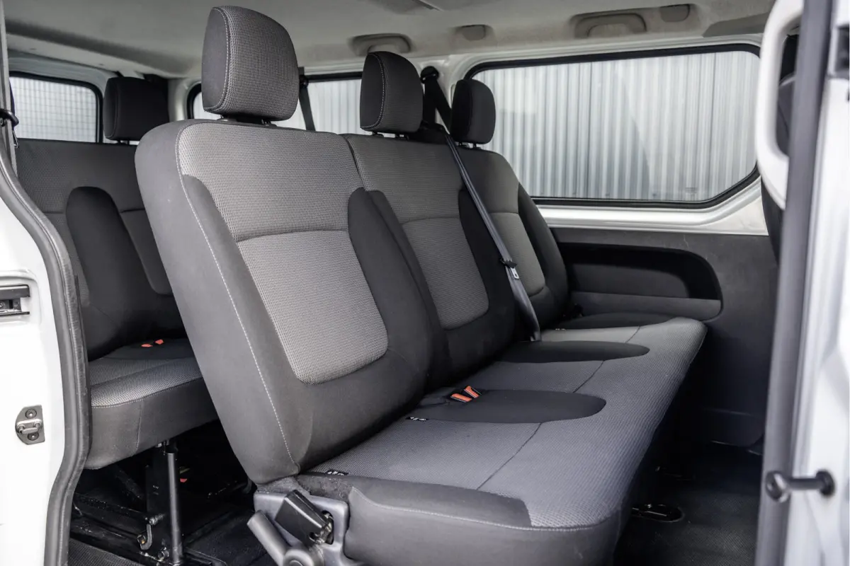 **dCi 95 T29 L2H1 | INCL BTW & BPM | 9-P | Navi | LED | Cruise | Airco | Euro 6**