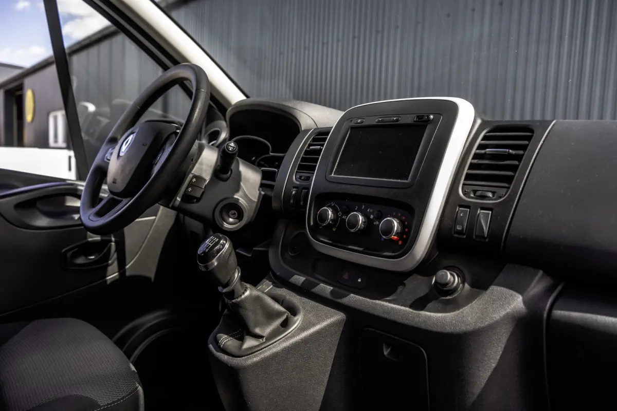 **dCi 95 T29 L2H1 | INCL BTW & BPM | 9-P | Navi | LED | Cruise | Airco | Euro 6**