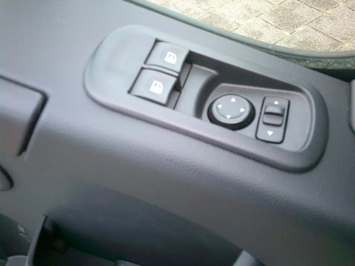 T33 2.3 dCi 150 L1H1 Energy VOORZIEN VAN AIRCO+CRUISE+AUTOMAAT !!!