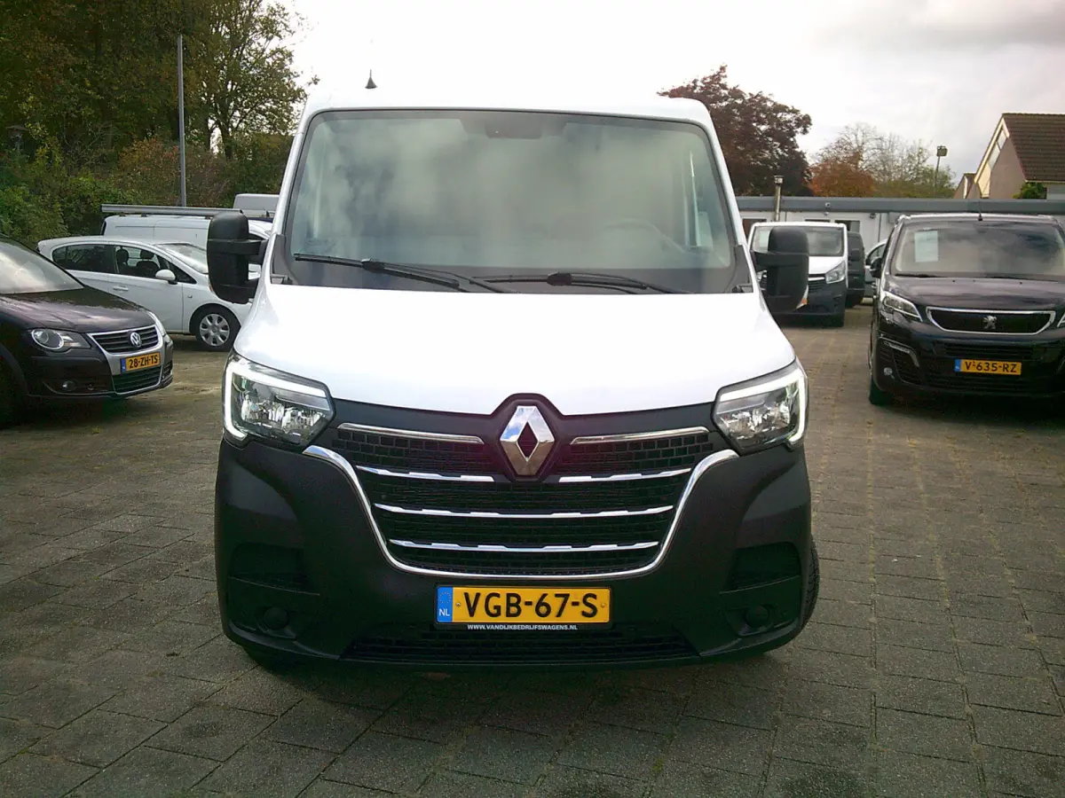 T33 2.3 dCi 150 L1H1 Energy VOORZIEN VAN AIRCO+CRUISE+AUTOMAAT !!!
