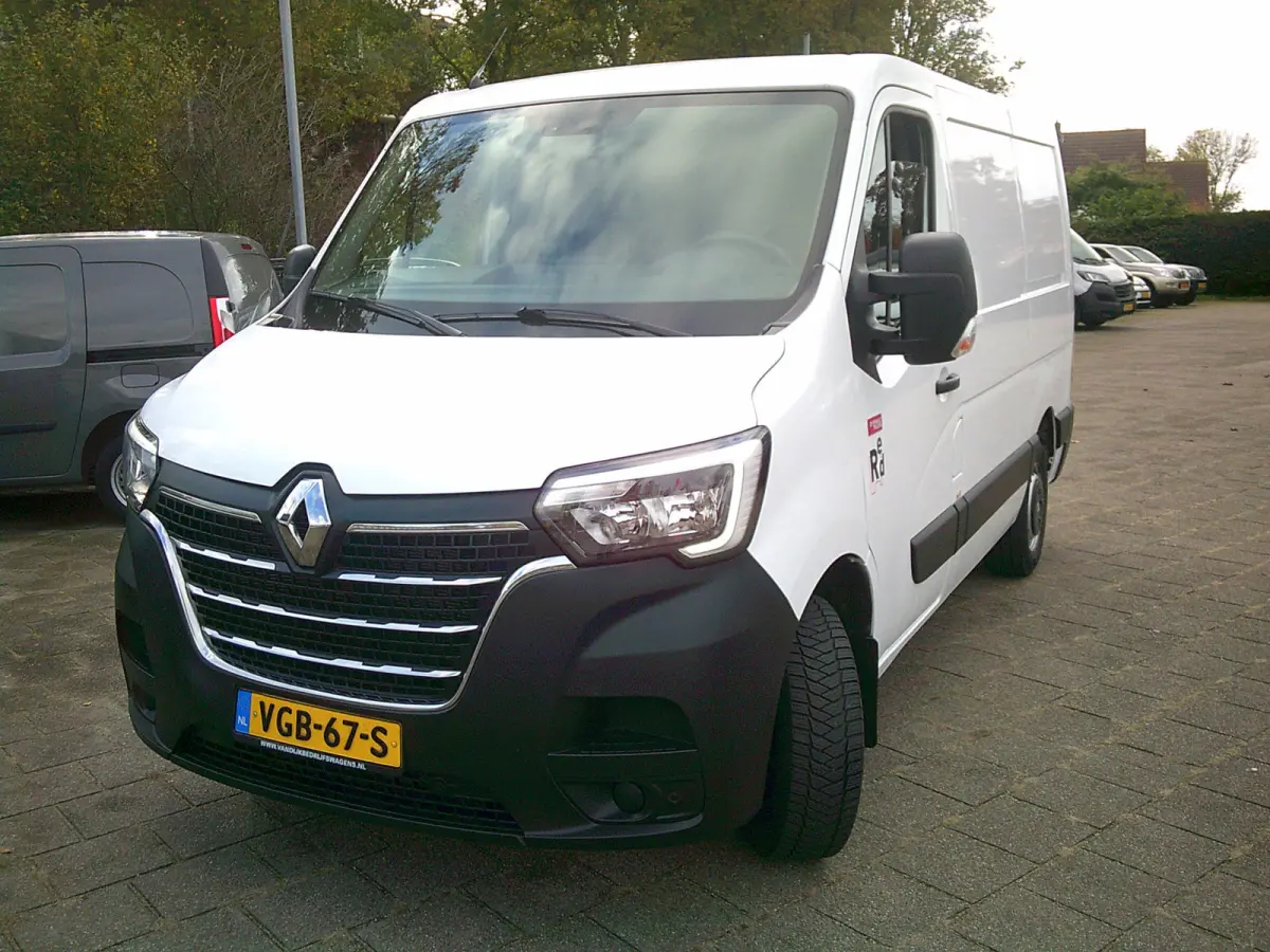 T33 2.3 dCi 150 L1H1 Energy VOORZIEN VAN AIRCO+CRUISE+AUTOMAAT !!!