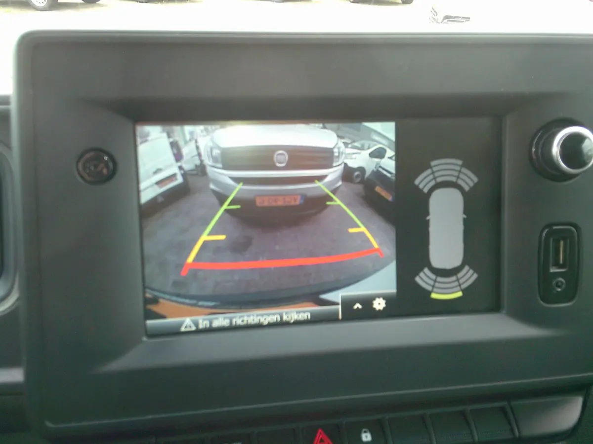 T33 2.3 dCi 150 L1H1 Energy VOORZIEN VAN AIRCO+CRUISE+AUTOMAAT !!!