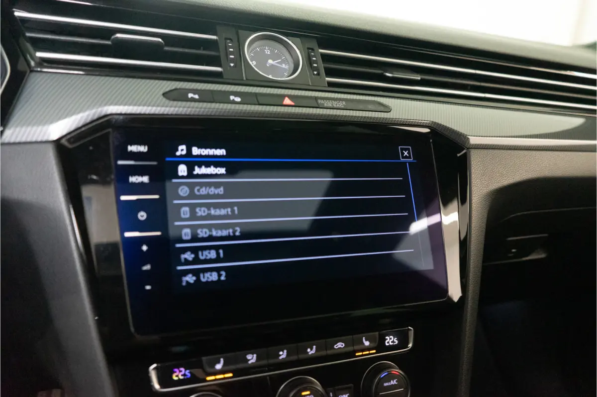 2.0 TSI 2x R-Line 191PK | Pano | Discover Pro | Dynamic LED | VOL OPTIE!