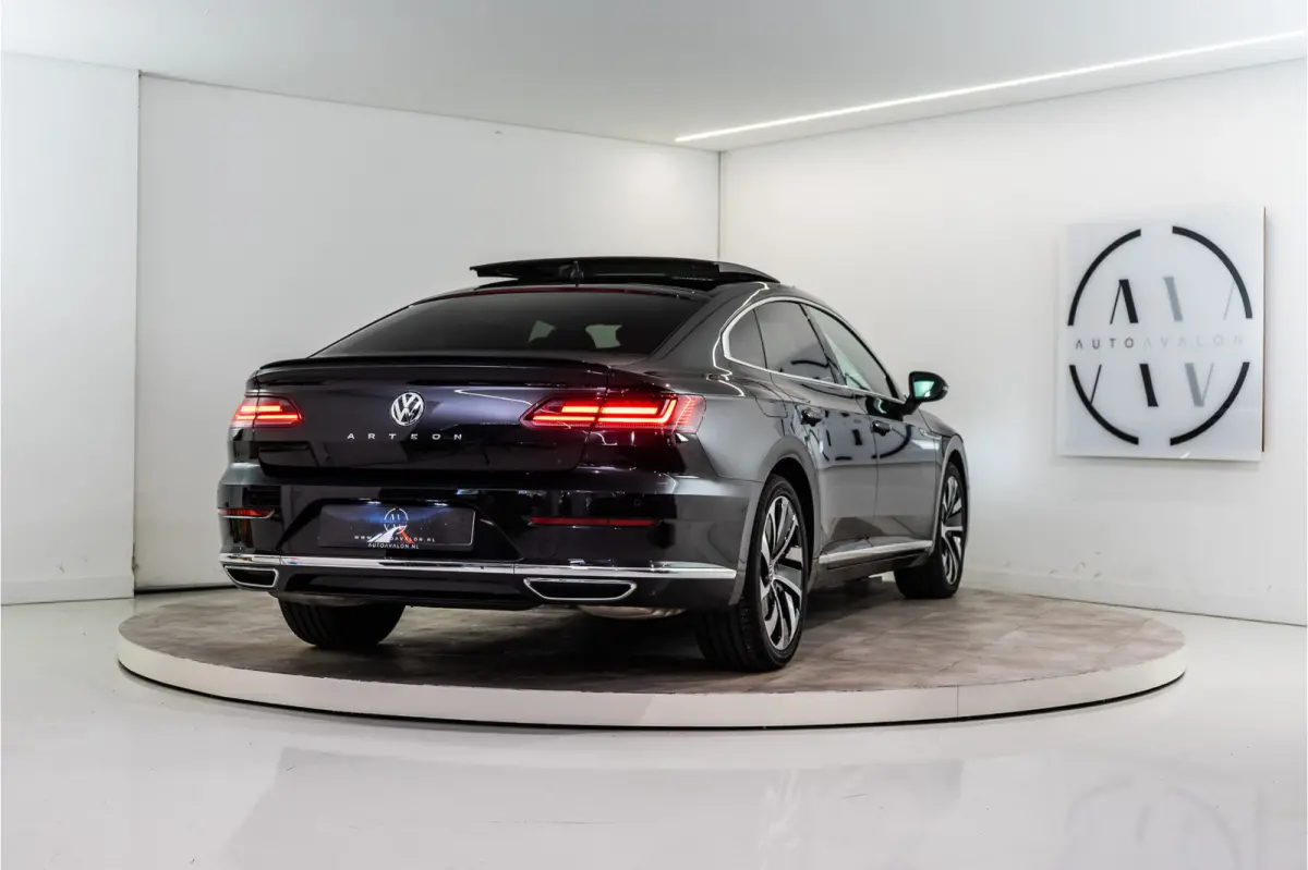 2.0 TSI 2x R-Line 191PK | Pano | Discover Pro | Dynamic LED | VOL OPTIE!