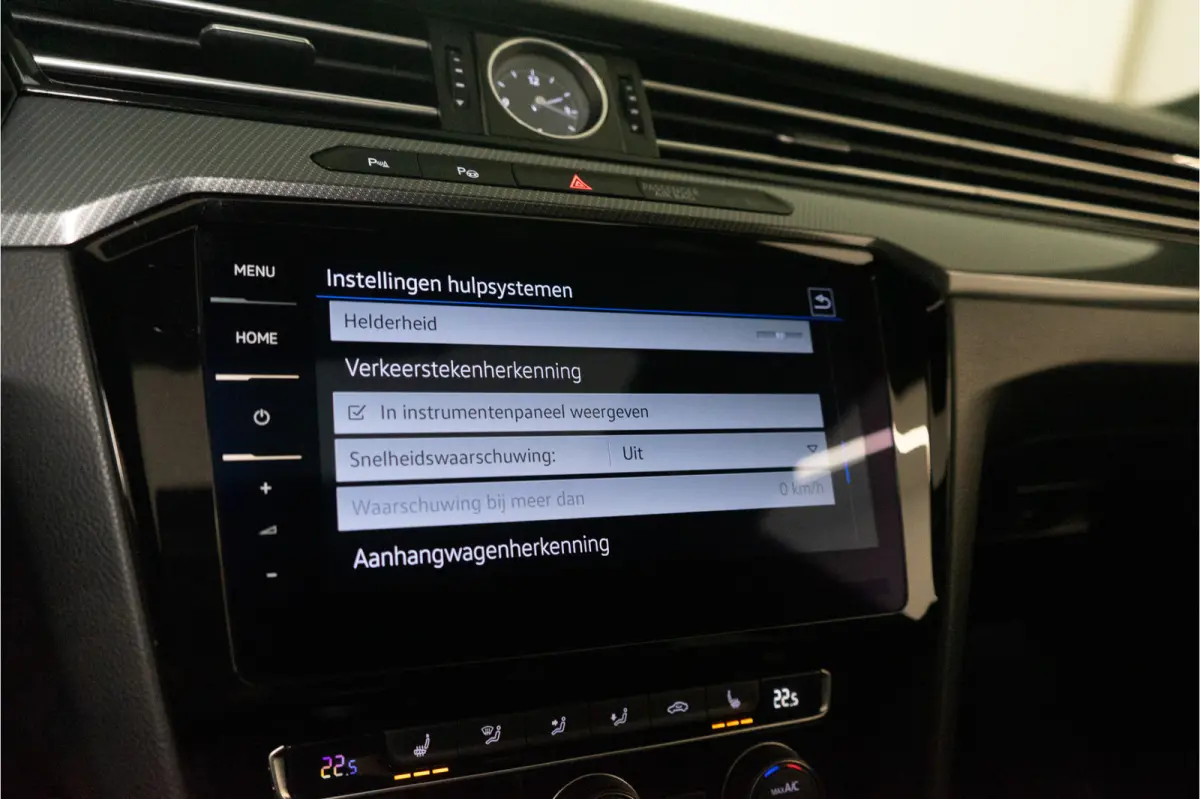 2.0 TSI 2x R-Line 191PK | Pano | Discover Pro | Dynamic LED | VOL OPTIE!