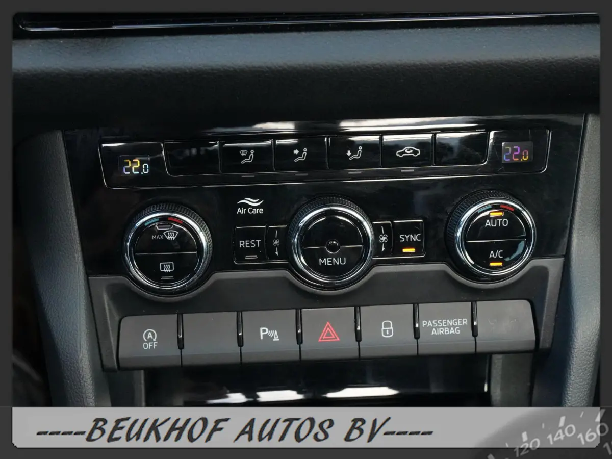 1.5 TSI Business 7 Persoon Pano Trekhaak Cam