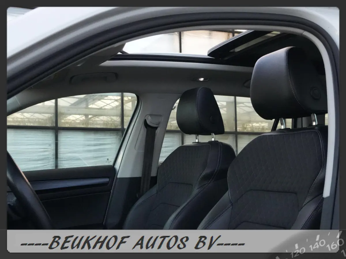 1.5 TSI Business 7 Persoon Pano Trekhaak Cam