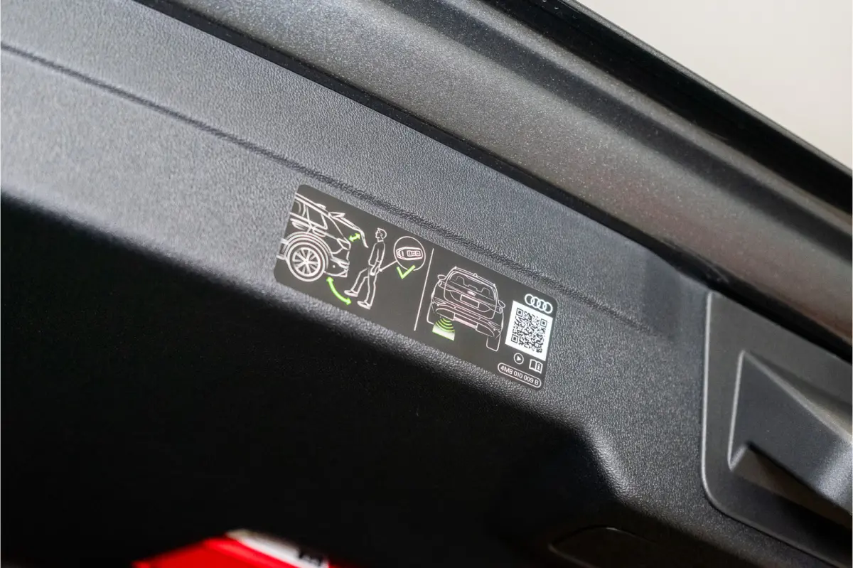 C9 e-hybrid 270KW Quattro S Edition Competition 367PK | Tech Pro | B&O | Lucht | Trekhaak | Werkelijk VOL OPTIE! 5 jaar Fabrieksgarantie