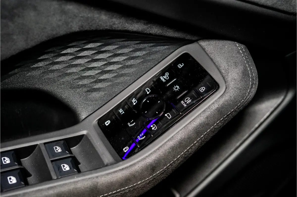 C9 e-hybrid 270KW Quattro S Edition Competition 367PK | Tech Pro | B&O | Lucht | Trekhaak | Werkelijk VOL OPTIE! 5 jaar Fabrieksgarantie