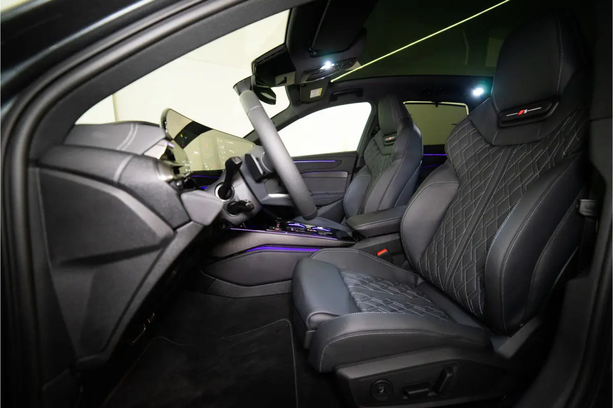 C9 e-hybrid 270KW Quattro S Edition Competition 367PK | Tech Pro | B&O | Lucht | Trekhaak | Werkelijk VOL OPTIE! 5 jaar Fabrieksgarantie