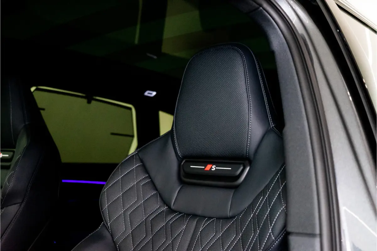 C9 e-hybrid 270KW Quattro S Edition Competition 367PK | Tech Pro | B&O | Lucht | Trekhaak | Werkelijk VOL OPTIE! 5 jaar Fabrieksgarantie