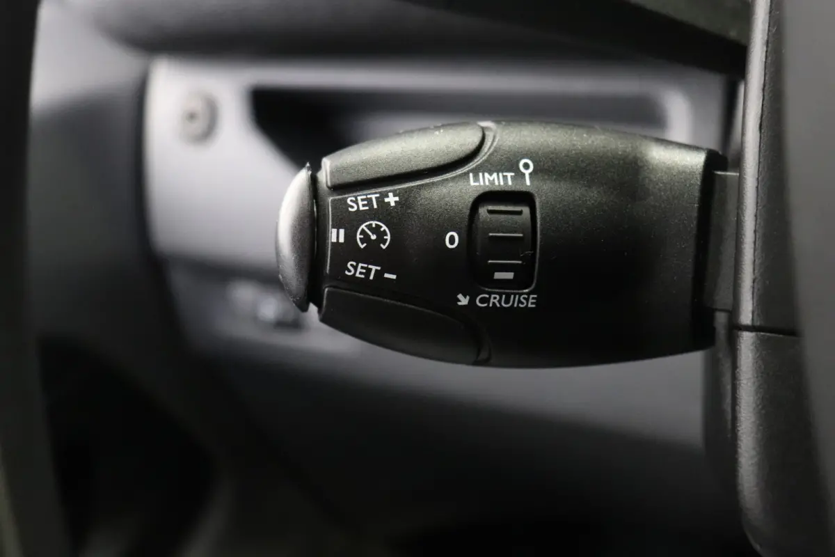 1.5 CDTI L2 EURO 6 - Airco - Navi - Cruise - Stoelverwarming - € 11.950,- Excl.