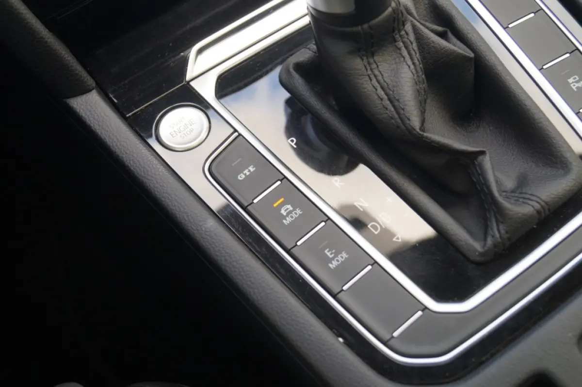 1.4 TSI eHybrid Elegance Business Plus -PANO-LEER-