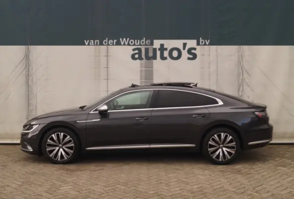1.4 TSI eHybrid Elegance Business Plus -PANO-LEER-