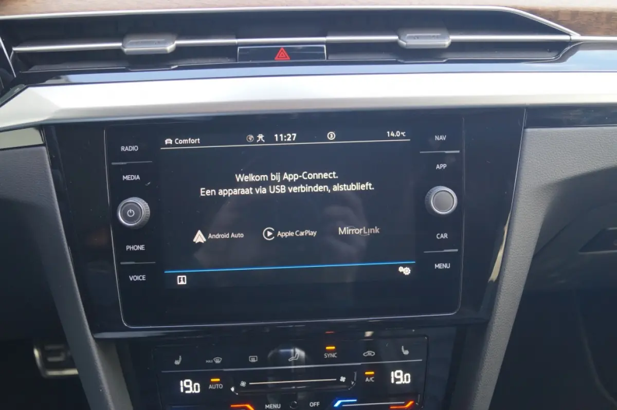 1.4 TSI eHybrid Elegance Business Plus -PANO-LEER-