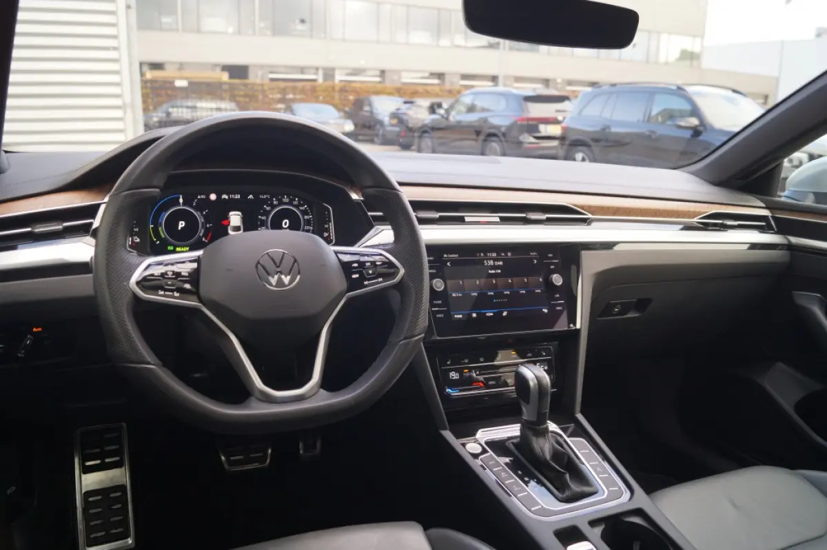 1.4 TSI eHybrid Elegance Business Plus -PANO-LEER-