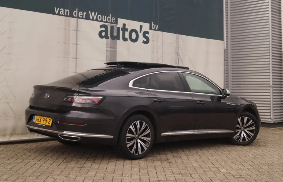 1.4 TSI eHybrid Elegance Business Plus -PANO-LEER-