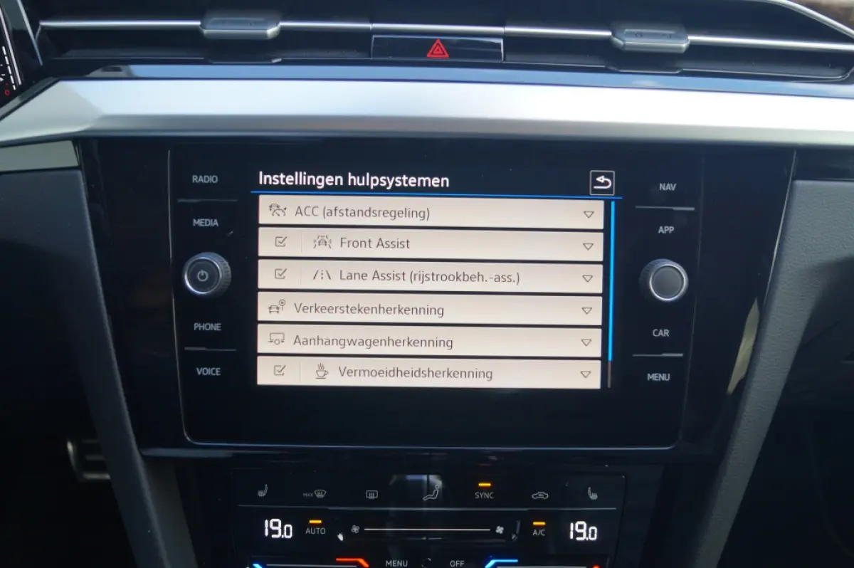 1.4 TSI eHybrid Elegance Business Plus -PANO-LEER-