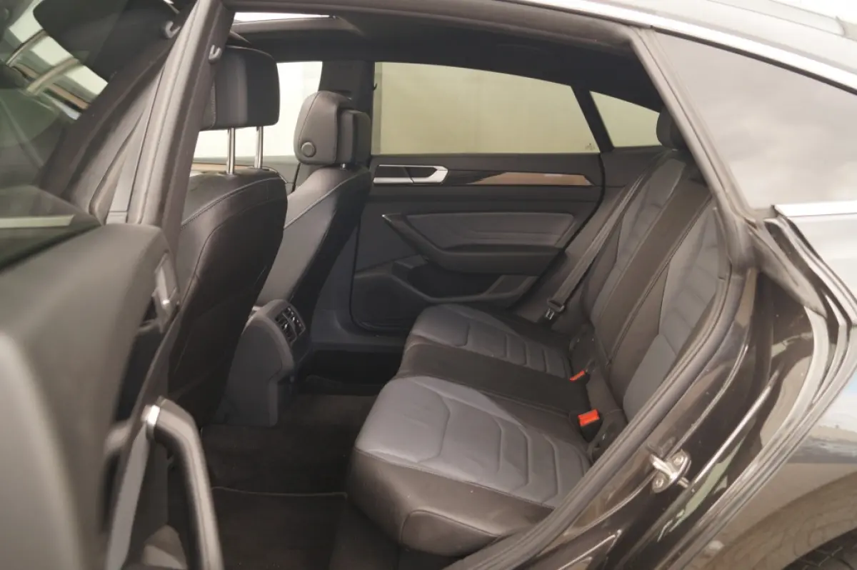 1.4 TSI eHybrid Elegance Business Plus -PANO-LEER-