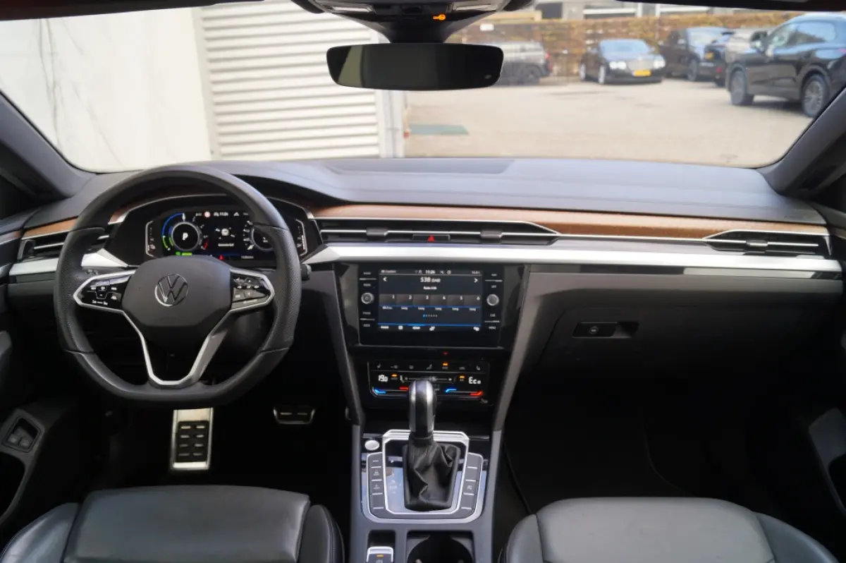 1.4 TSI eHybrid Elegance Business Plus -PANO-LEER-