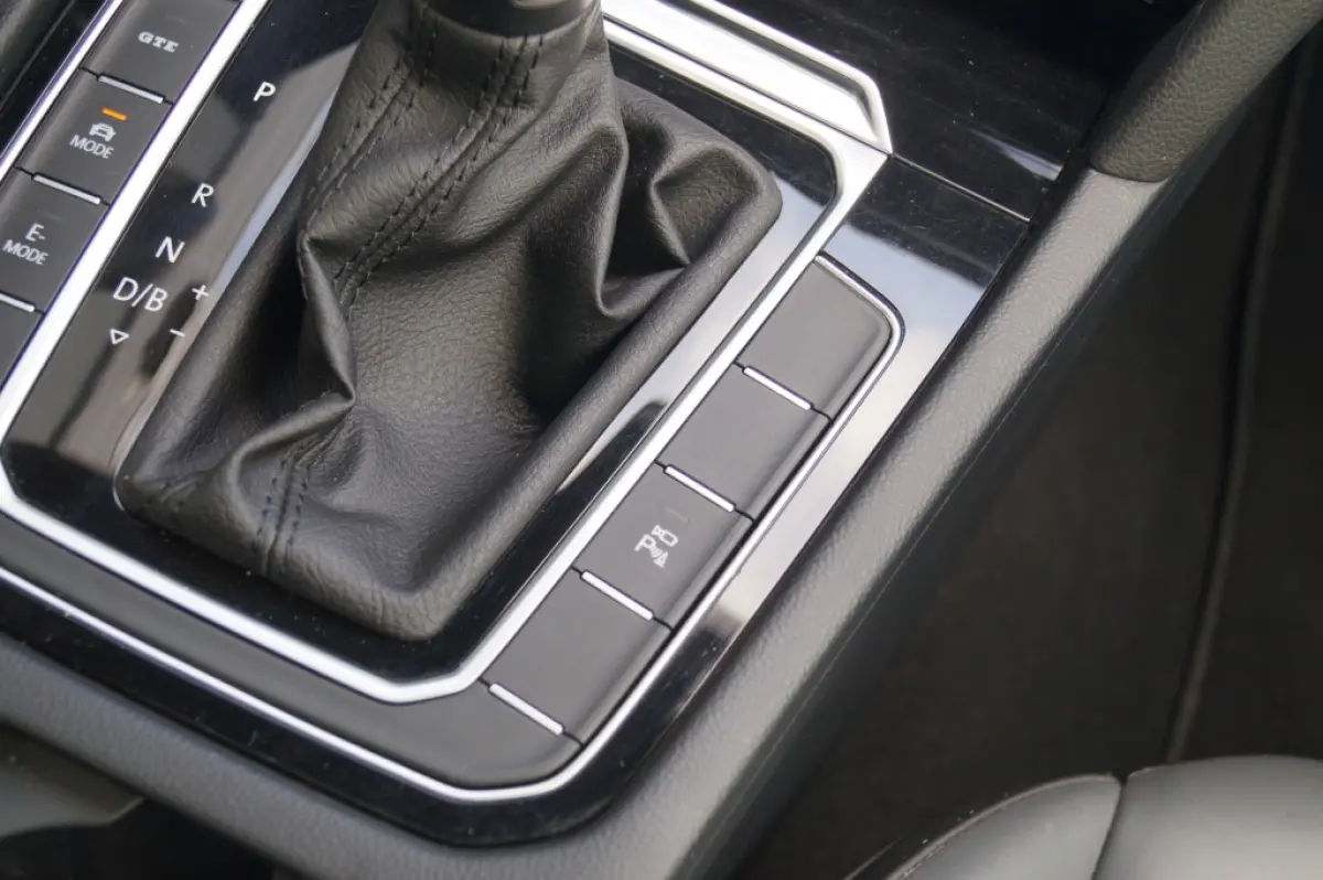 1.4 TSI eHybrid Elegance Business Plus -PANO-LEER-