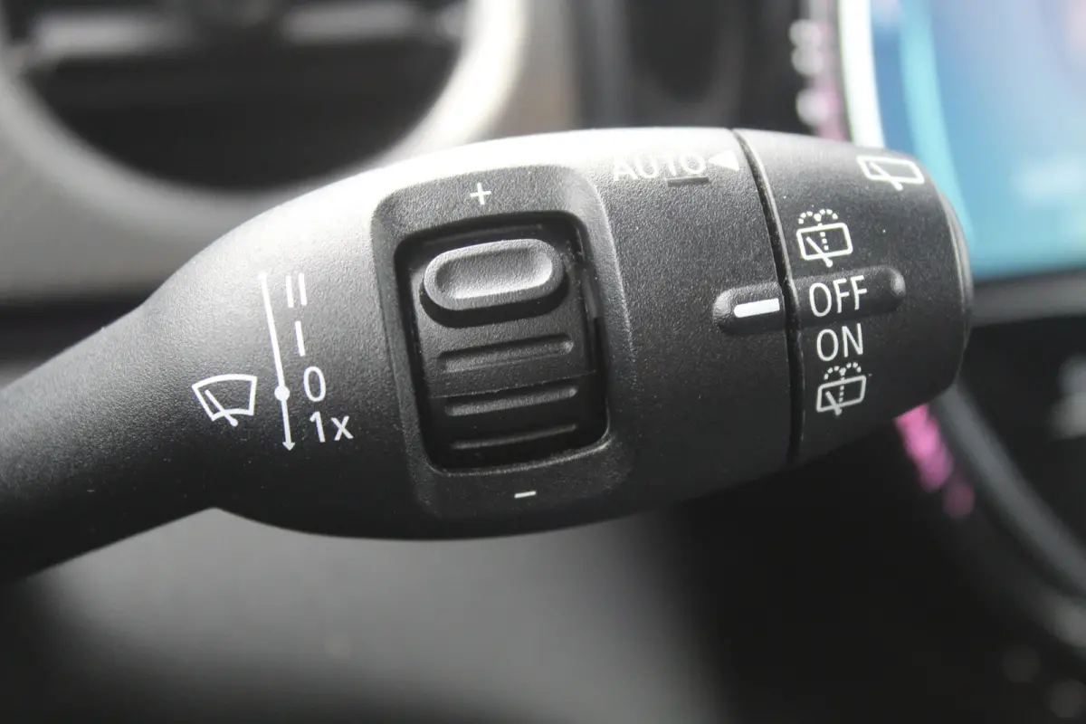 Mini 1.5 Camden Go Edition Stoelverwarming l Apple carplay/ Android auto l Cruise control l Sfeerverlichting VDL auto