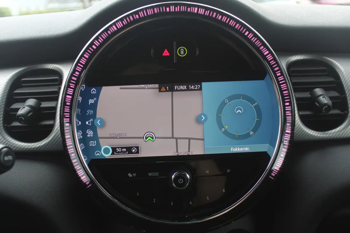Mini 1.5 Camden Go Edition Stoelverwarming l Apple carplay/ Android auto l Cruise control l Sfeerverlichting VDL auto