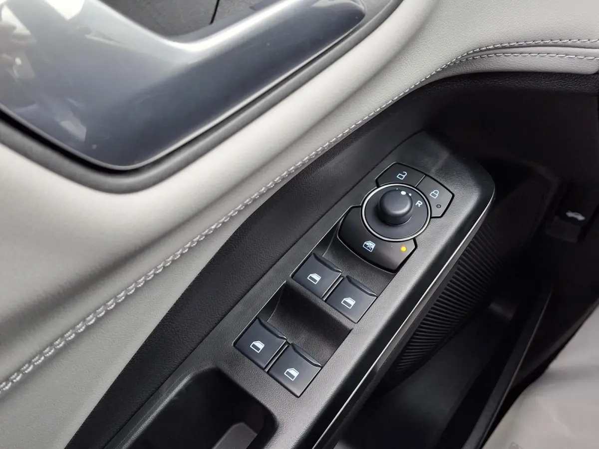 Te bestellen | €3000 Ford voordeel | Verwarmbare stoelen/stuur | Verwarmbare voorruit | Camera | Cruise Control | Climate Control |