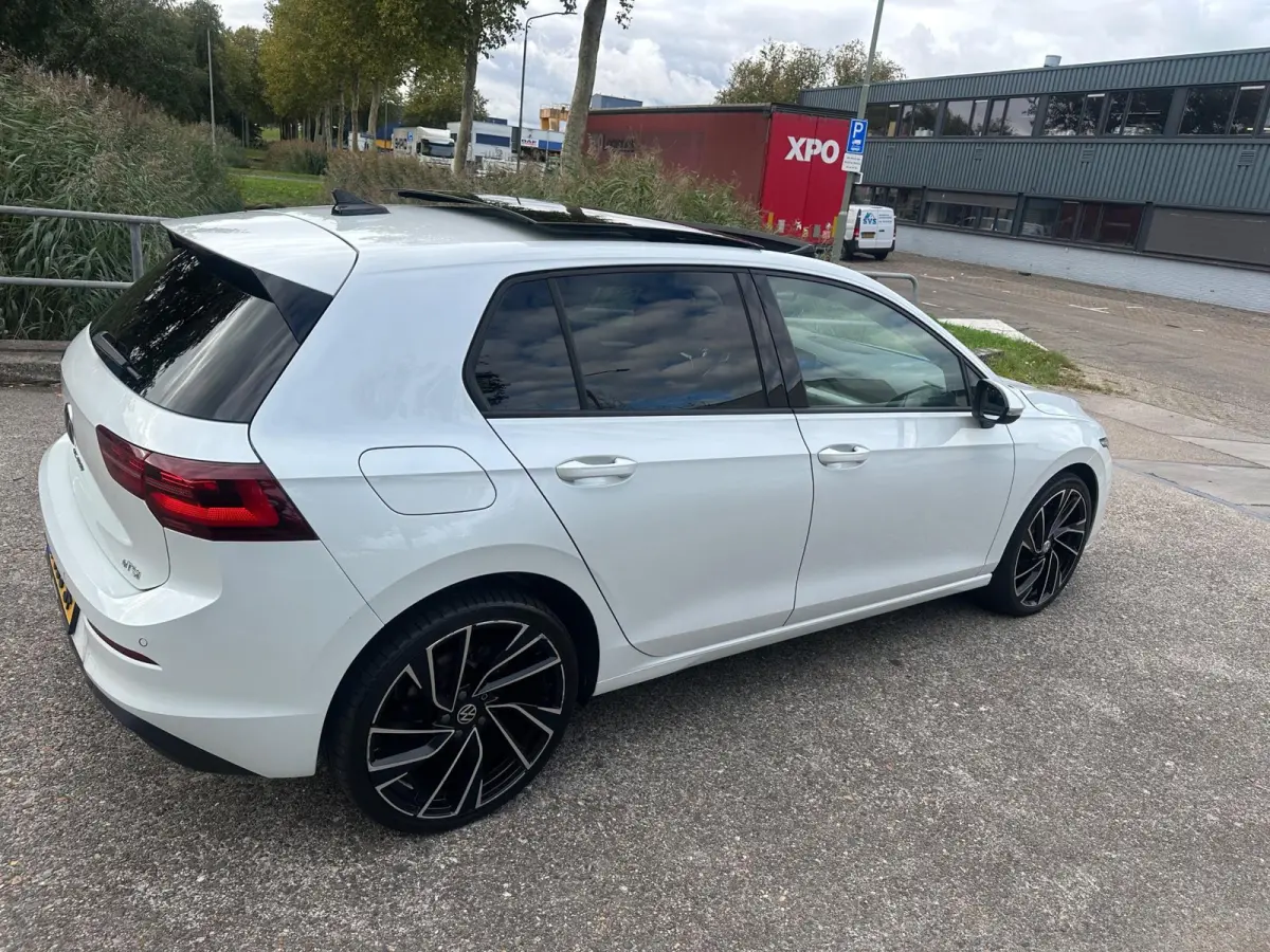 ETSI Life Business!2022 Panodak!IQ-Light!Camera!19"LM.velgen!