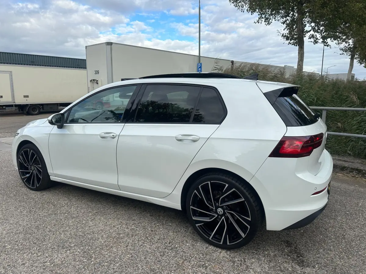 ETSI Life Business!2022 Panodak!IQ-Light!Camera!19"LM.velgen!