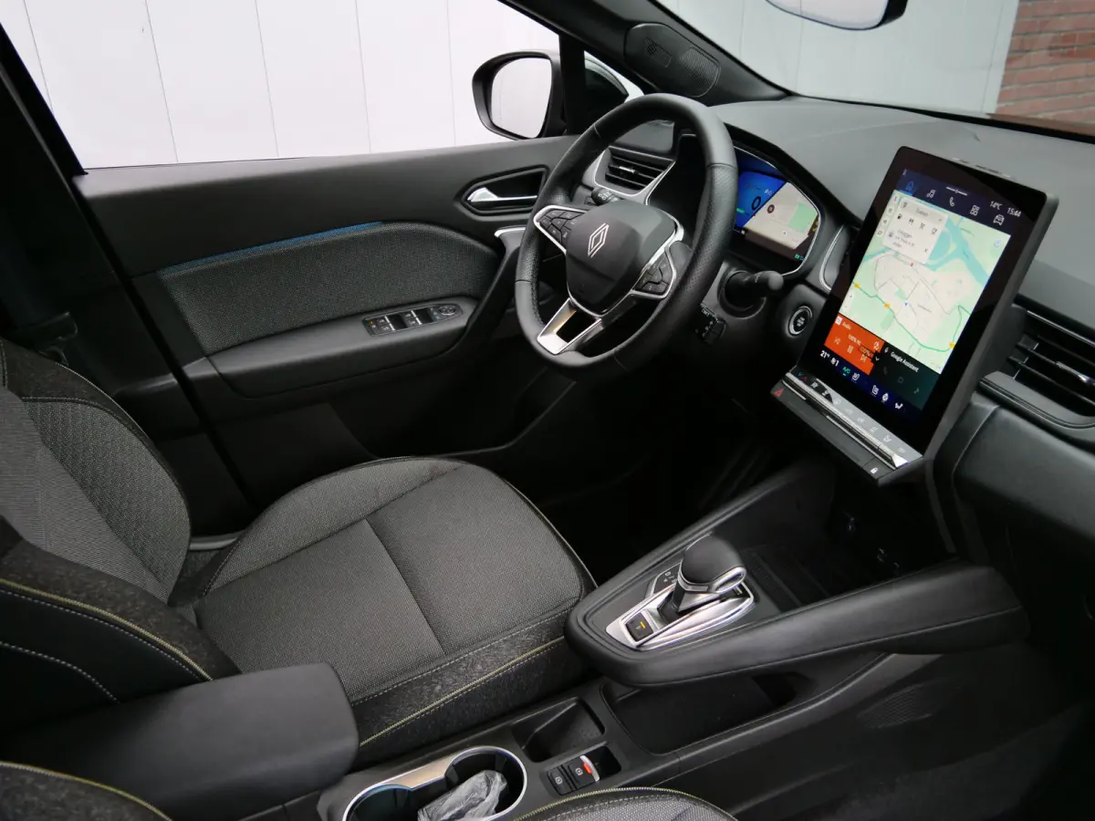 1.6 E-Tech full hybrid techno 143 Pk Navi / Apple Carplay / Camera / Stoelverwarming