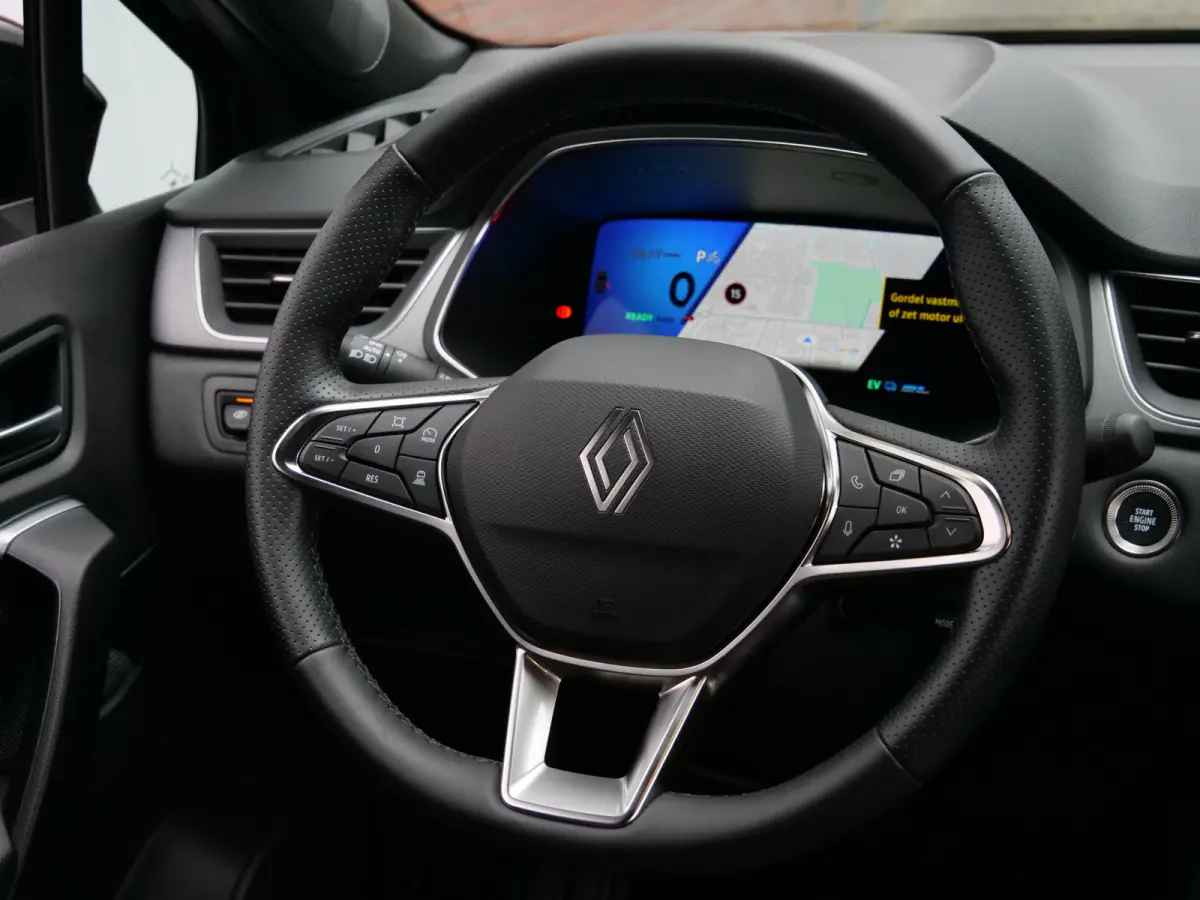 1.6 E-Tech full hybrid techno 143 Pk Navi / Apple Carplay / Camera / Stoelverwarming