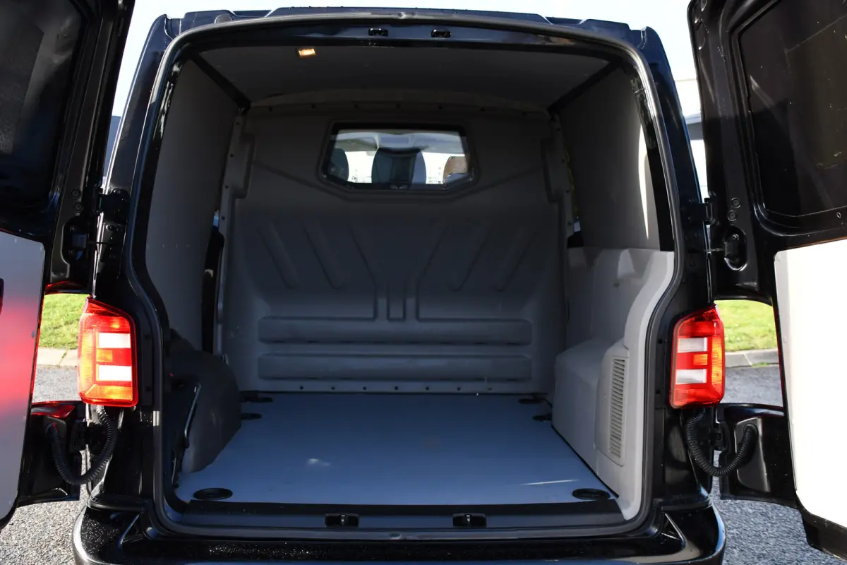 2.0 TDI L2H1 DC 4Motion Highline Black Edition Camera, Cruise, Automaat, Multimedia, 204Pk, 2 x schuifdeur, LED, Uniek!