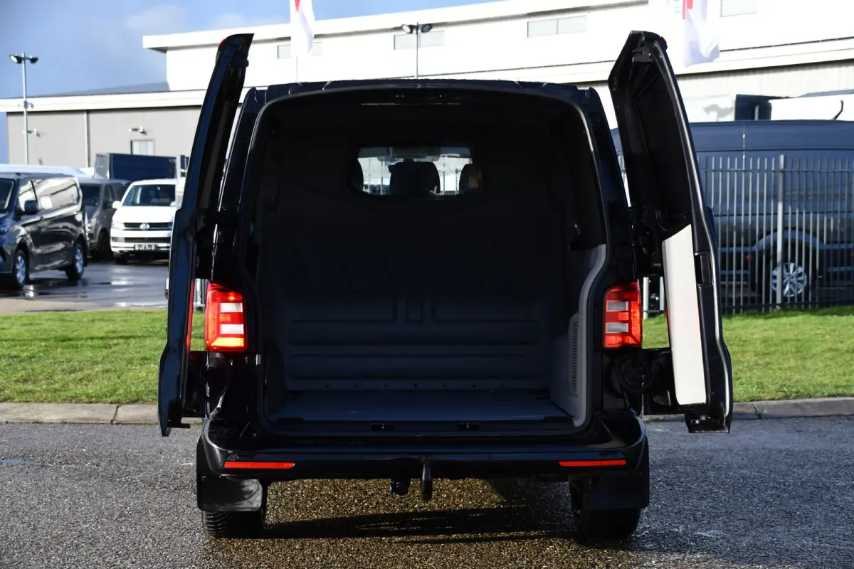 2.0 TDI L2H1 DC 4Motion Highline Black Edition Camera, Cruise, Automaat, Multimedia, 204Pk, 2 x schuifdeur, LED, Uniek!
