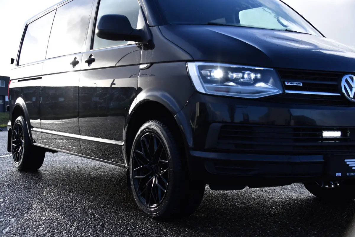 2.0 TDI L2H1 DC 4Motion Highline Black Edition Camera, Cruise, Automaat, Multimedia, 204Pk, 2 x schuifdeur, LED, Uniek!