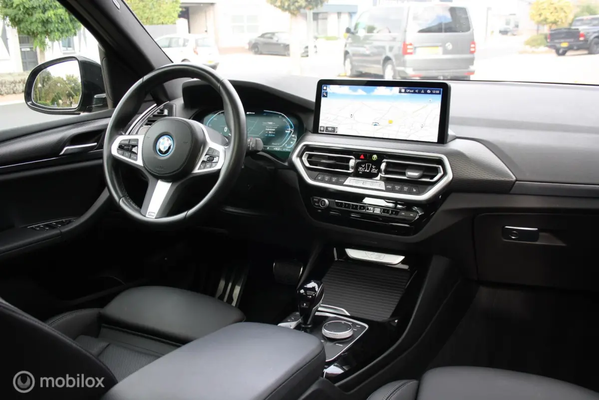 High Exe. M Sport. Pano. xDrive30e High Exe. M Sport. Pano.