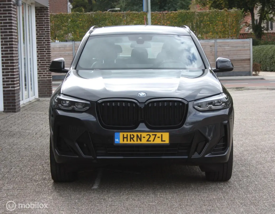 High Exe. M Sport. Pano. xDrive30e High Exe. M Sport. Pano.
