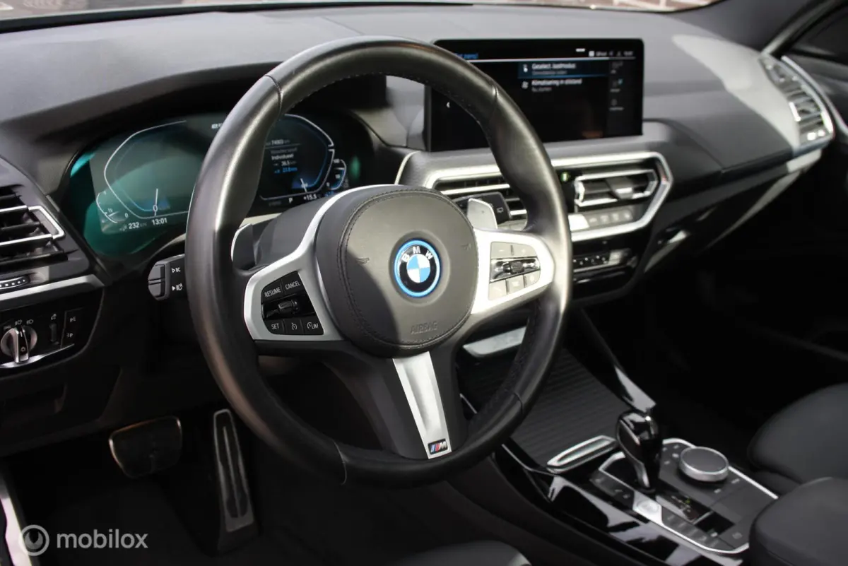 High Exe. M Sport. Pano. xDrive30e High Exe. M Sport. Pano.