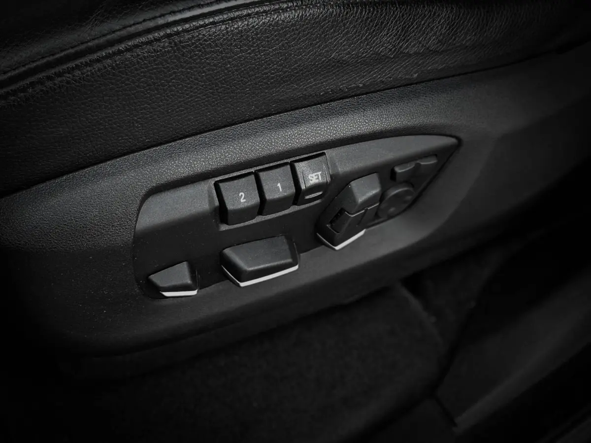 40D xDrive M-Sport | HUD | COMFORTZETELS | PANO | LED | CARBONSCHWARZ METTALIC | TREKHAAK | MEMORY