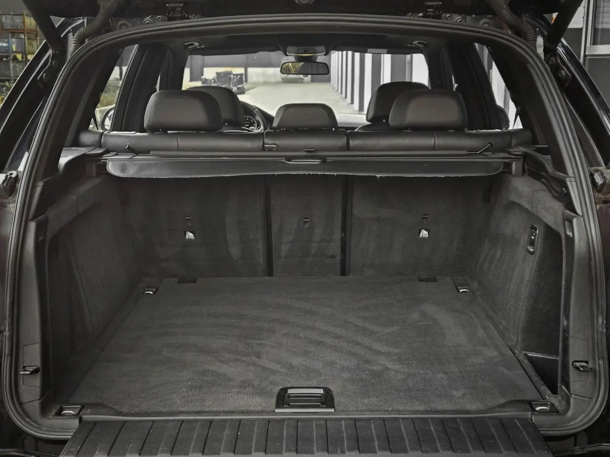 40D xDrive M-Sport | HUD | COMFORTZETELS | PANO | LED | CARBONSCHWARZ METTALIC | TREKHAAK | MEMORY