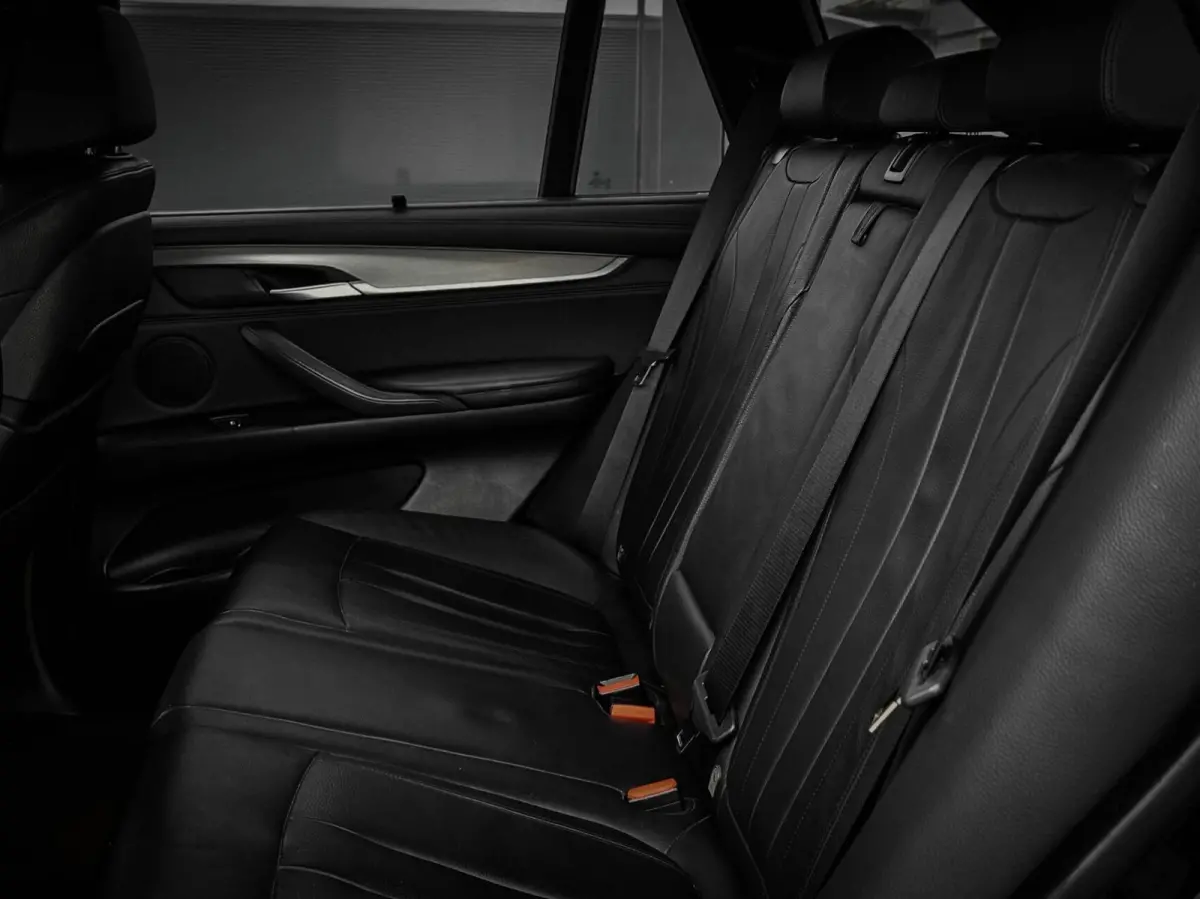 40D xDrive M-Sport | HUD | COMFORTZETELS | PANO | LED | CARBONSCHWARZ METTALIC | TREKHAAK | MEMORY