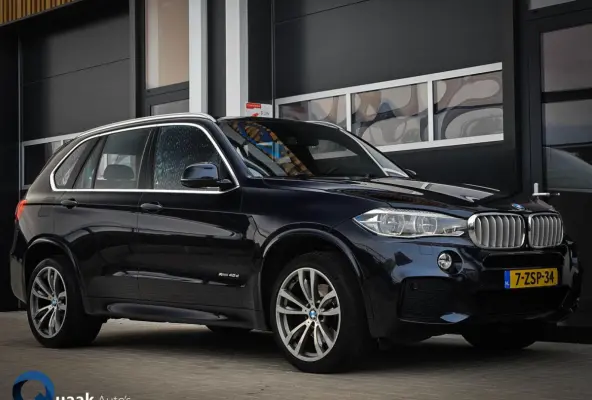 40D xDrive M-Sport | HUD | COMFORTZETELS | PANO | LED | CARBONSCHWARZ METTALIC | TREKHAAK | MEMORY