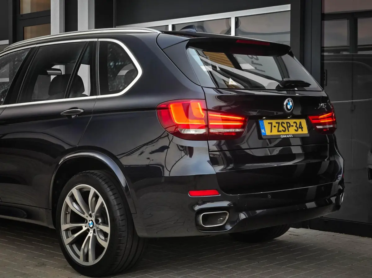 40D xDrive M-Sport | HUD | COMFORTZETELS | PANO | LED | CARBONSCHWARZ METTALIC | TREKHAAK | MEMORY