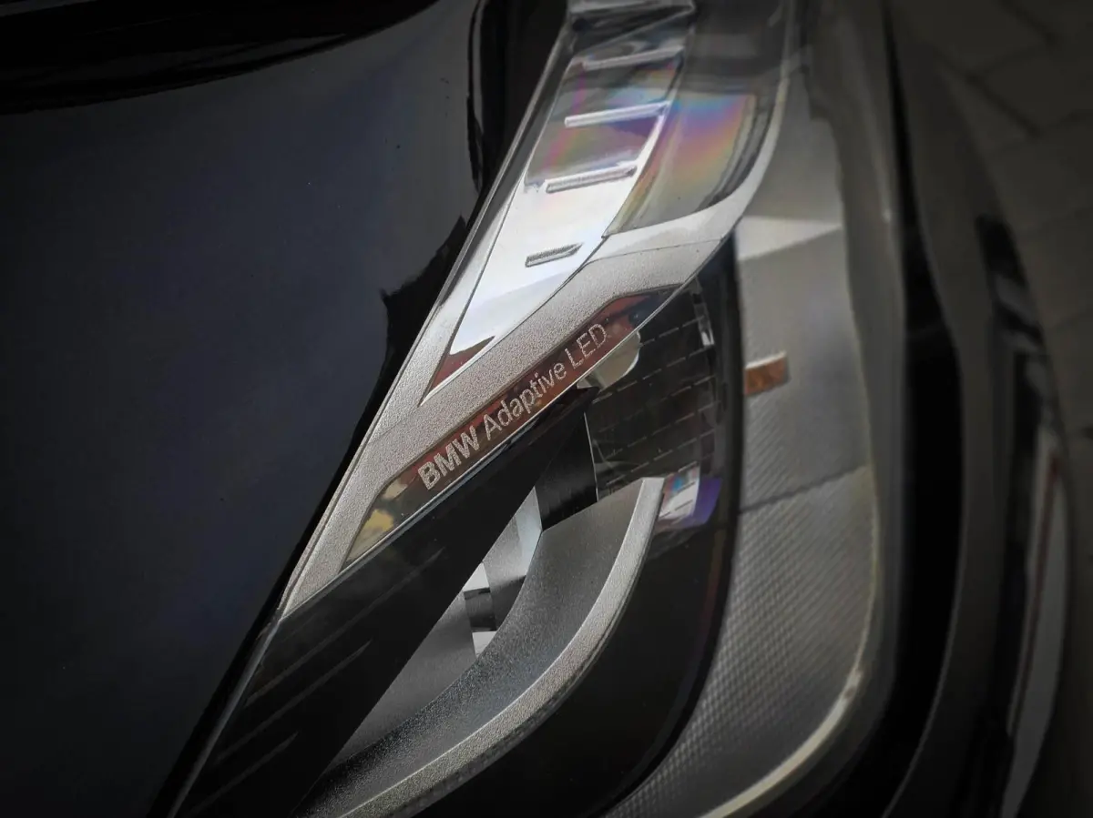 40D xDrive M-Sport | HUD | COMFORTZETELS | PANO | LED | CARBONSCHWARZ METTALIC | TREKHAAK | MEMORY