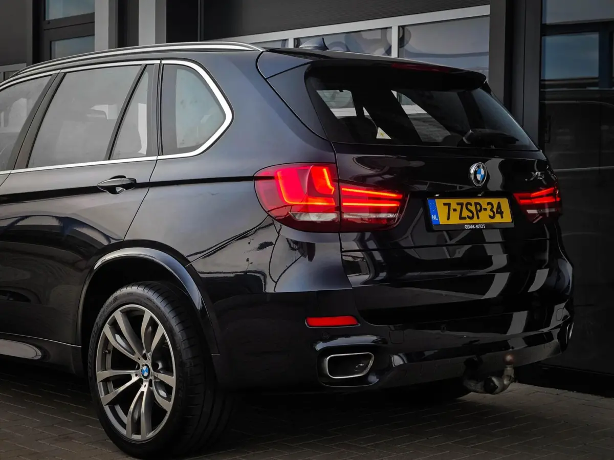 40D xDrive M-Sport | HUD | COMFORTZETELS | PANO | LED | CARBONSCHWARZ METTALIC | TREKHAAK | MEMORY
