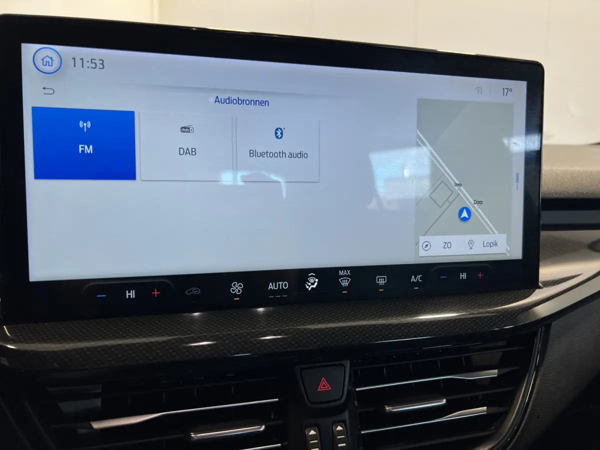 1.0 EcoBoost Hybrid ST Line | Navigatie/Android/Apple Carplay | LM Velgen 17" | Parkeersensoren Voor en Achter | Cruise Control | Airco |