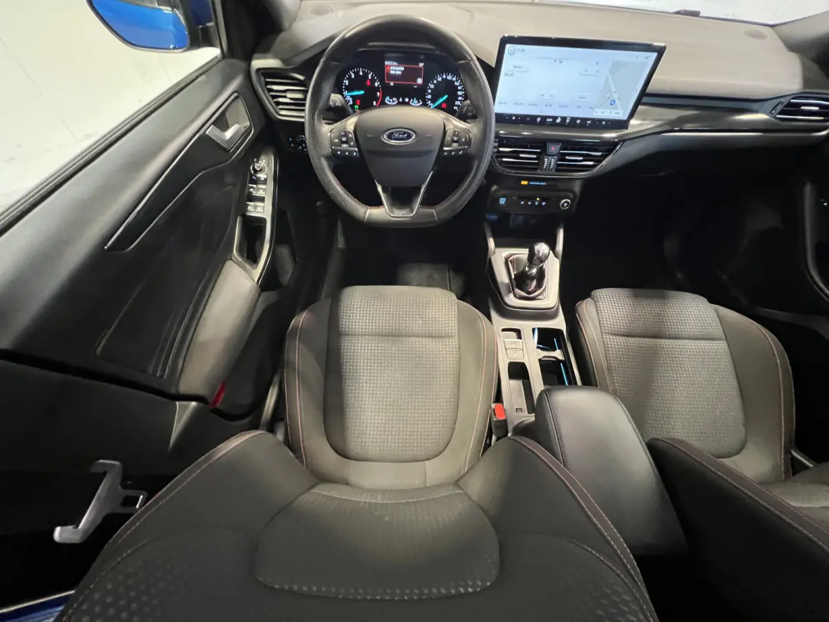 1.0 EcoBoost Hybrid ST Line | Navigatie/Android/Apple Carplay | LM Velgen 17" | Parkeersensoren Voor en Achter | Cruise Control | Airco |